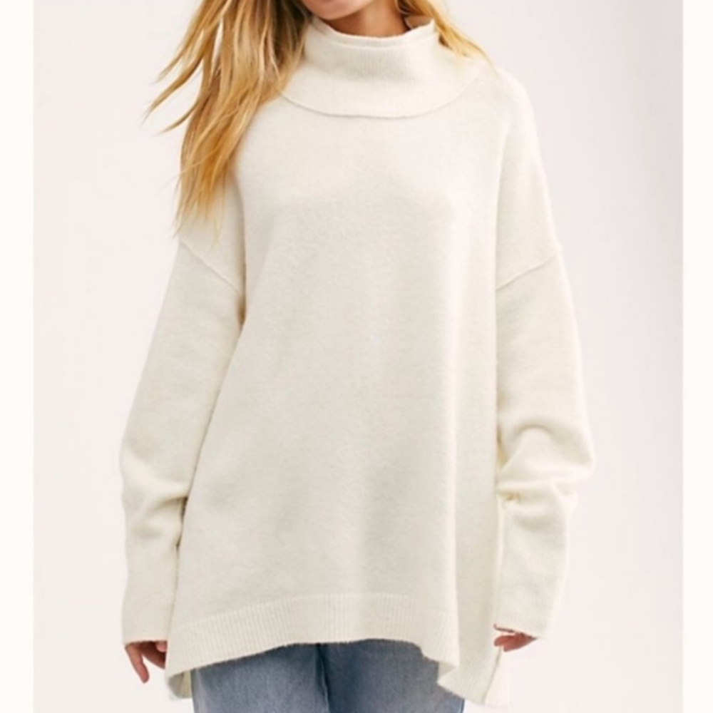 💛 Free People Afterglow Oversized Sweater